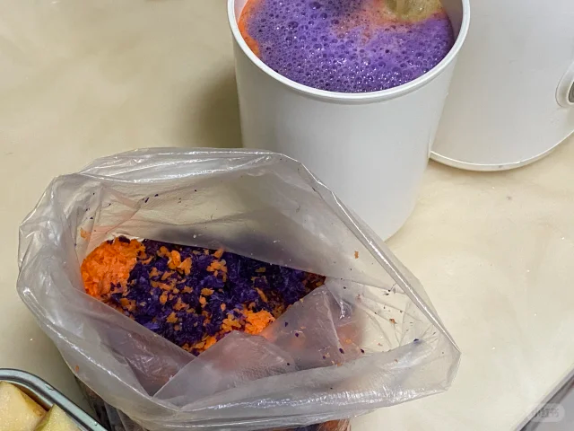 展示油菜饺子成品的色泽与造型 油菜饺子成品图展示