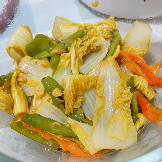 清炒娃娃菜出锅状态特写